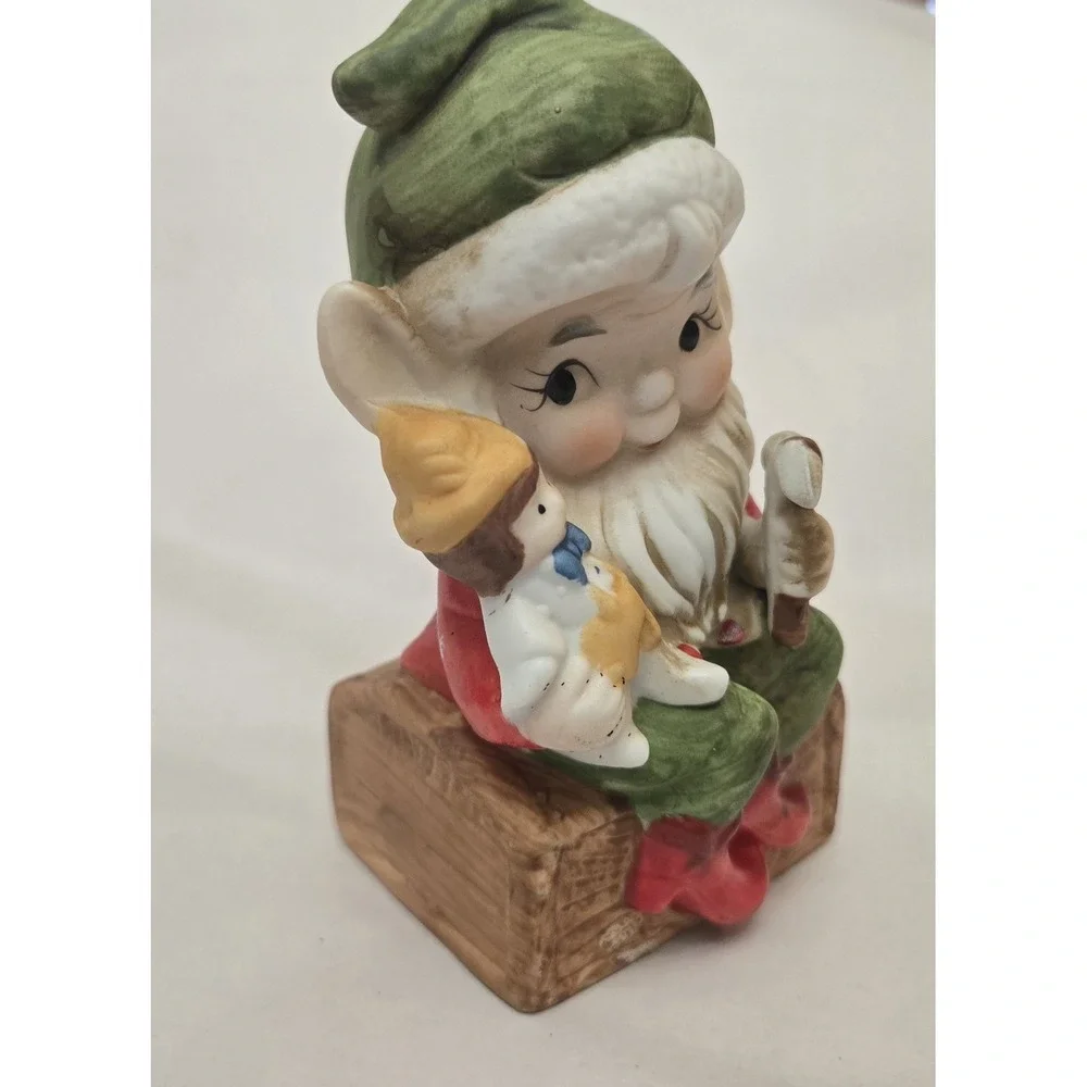 Set of 2 Vintage Ceramic Christmas Elves Gnomes Homco Santas Helpers North Pole